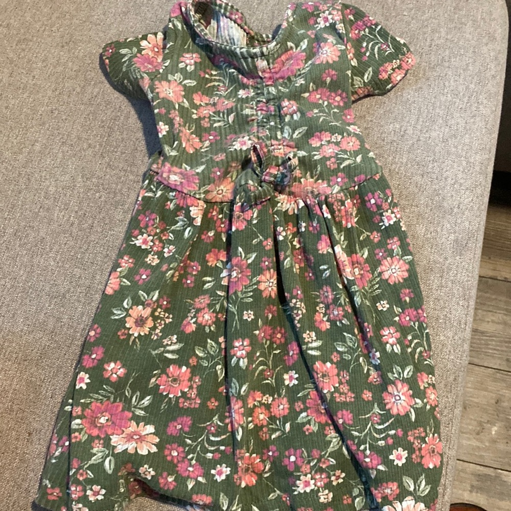 Girls dress